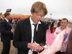signing photo