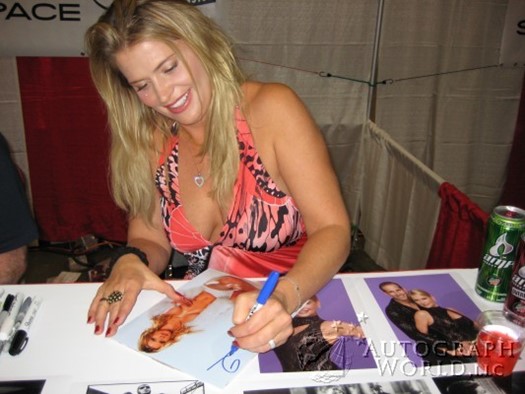 Kristy Swanson autograph