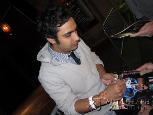 Kunal Nayyar autograph