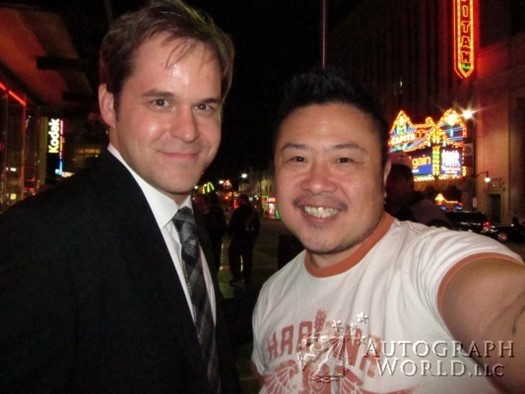Kyle Bornheimer autograph