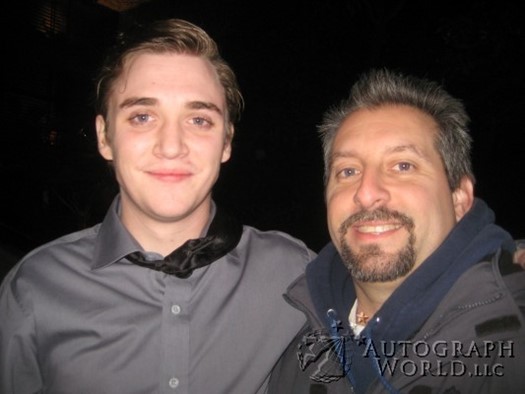 Kyle Gallner autograph