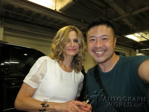 Kyra Sedgwick autograph