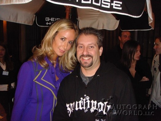 Lady Victoria Hervey autograph