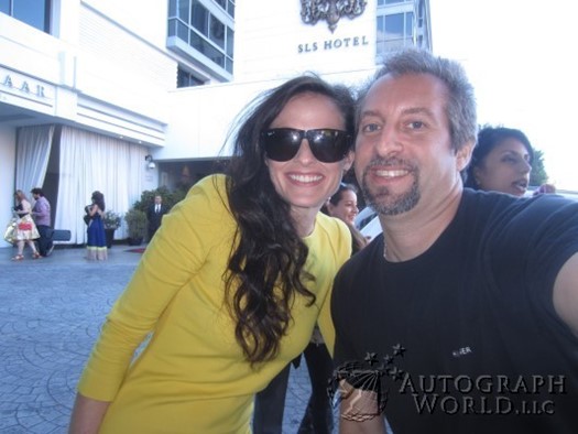 Lara Pulver autograph