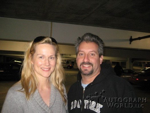 Laura Linney autograph