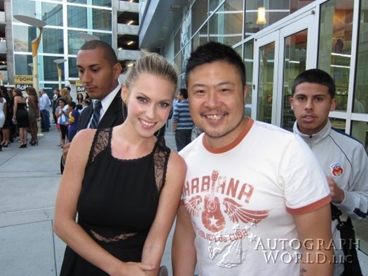 Laura Ramsey autograph