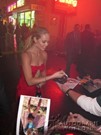 Laura Vandervoort signing proof
