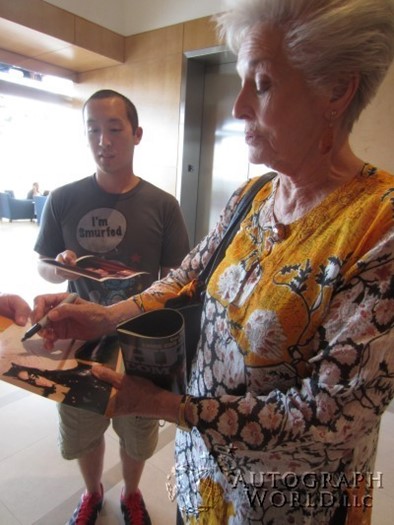 Lee Meriwether autograph