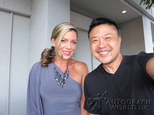 Leilani Sarelle autograph