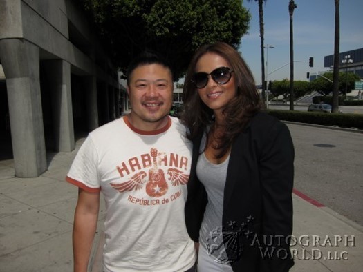 Lesley-Ann Brandt autograph