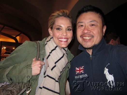 Leslie Bibb autograph