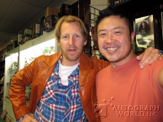 Lew Temple autograph