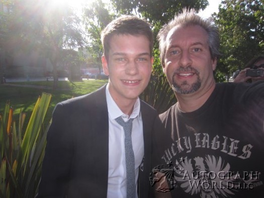 Liam James autograph