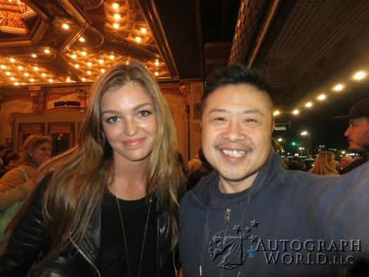 Lili Simmons autograph