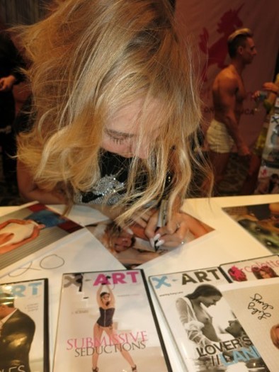 Lily Ivy autograph