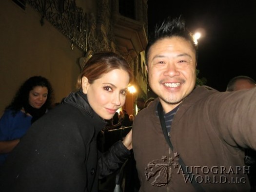 Lisa LoCicero autograph