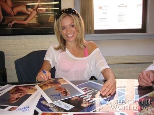 Lisa Madison autograph