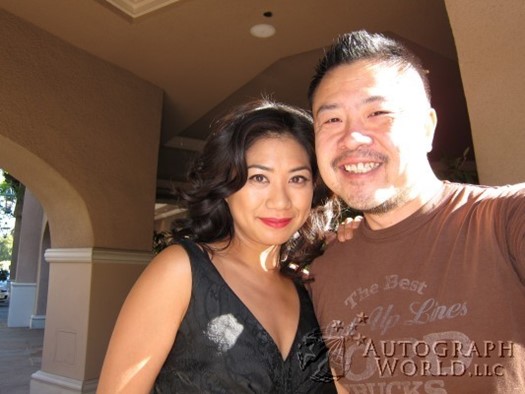 Liza Lapira autograph