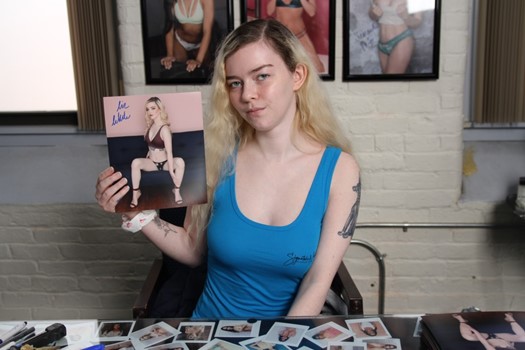 Liz LeBlanc autograph