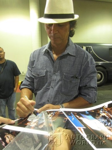 Lou Diamond Phillips autograph