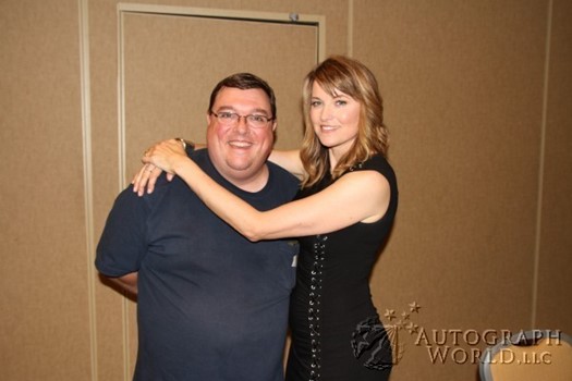 Lucy Lawless autograph