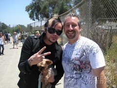 signing photo