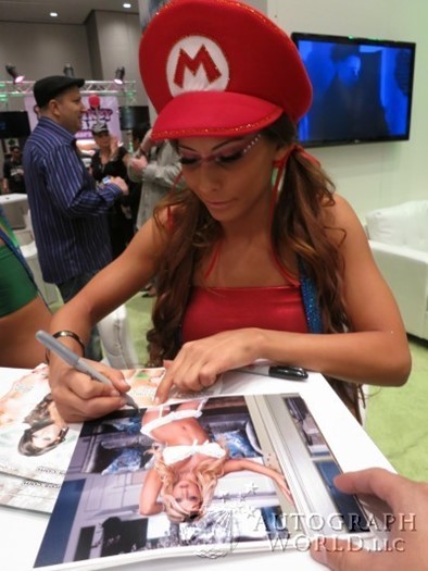 Madsion Ivy autograph