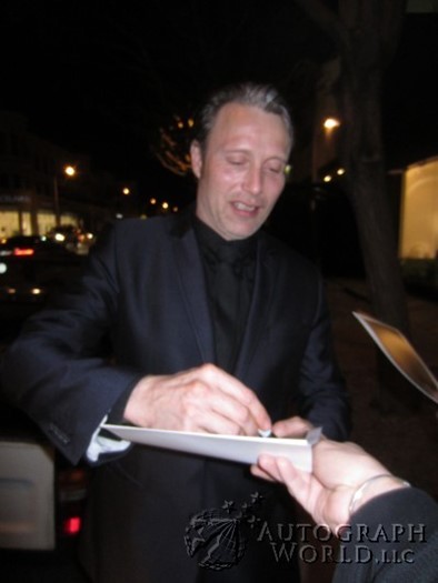 Mads Mikkelsen autograph