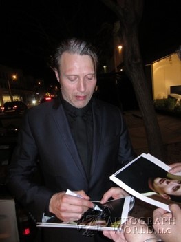 Mads Mikkelsen autograph
