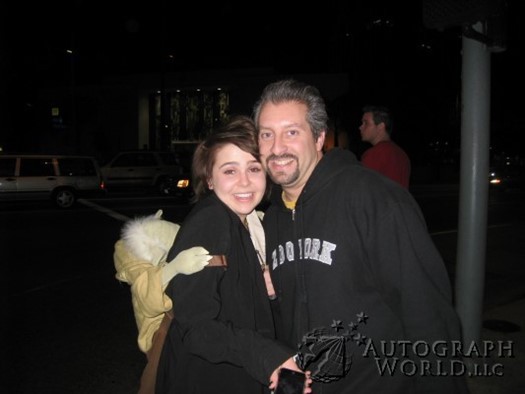 Mae Whitman autograph