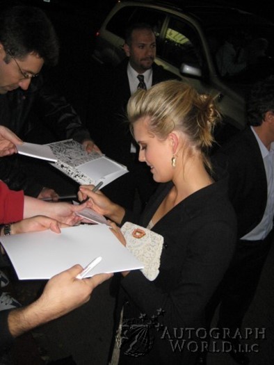 Maggie Grace autograph