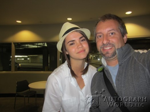 Maia Mitchell autograph