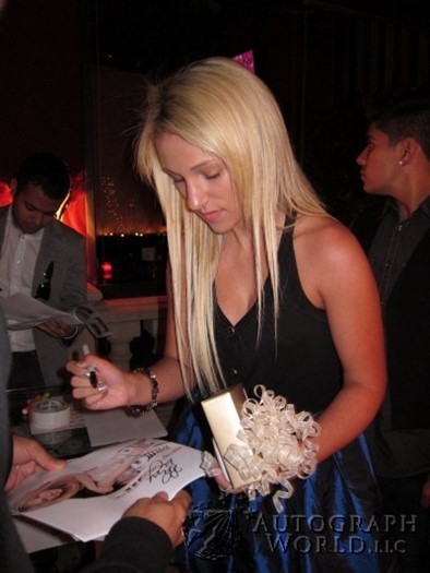 Mandy Rain autograph