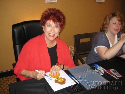 Marcia Wallace autograph