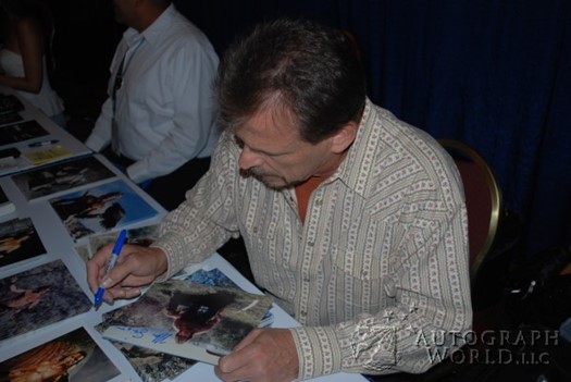Marc Singer autograph