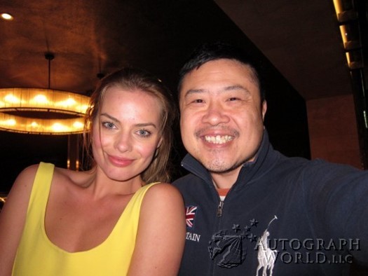 Margot Robbie autograph
