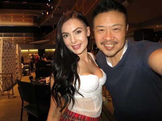 Marley Brinx autograph