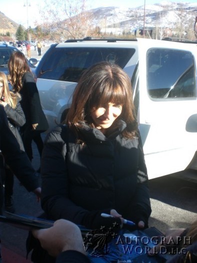 Mary Steenburgen autograph