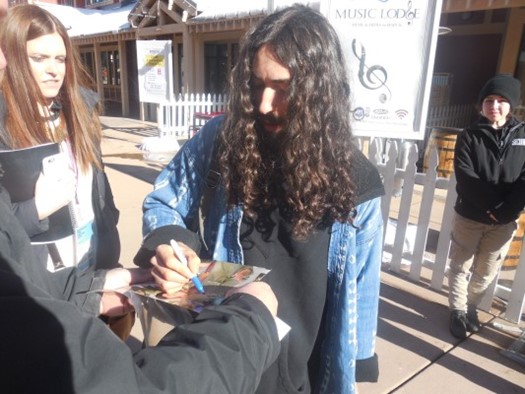 Mateo Arias autograph