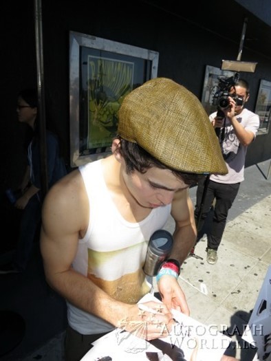 Max Schneider autograph