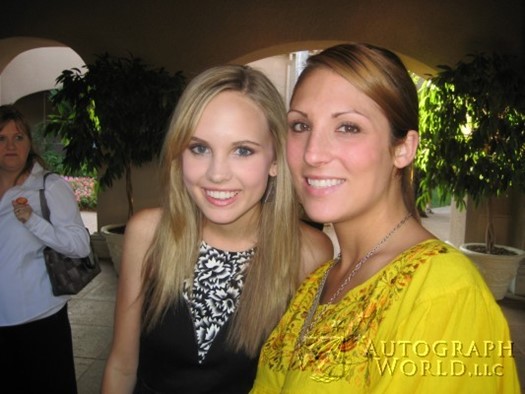 Meaghan Jette Martin autograph