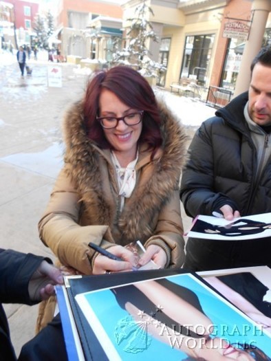 Megan Mullally autograph