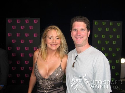 Megyn Price autograph