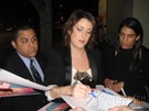 Melanie Lynskey signing proof