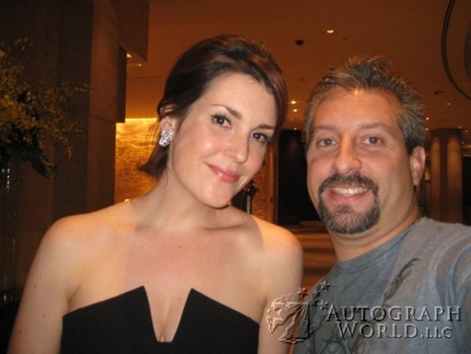 Melanie Lynskey autograph