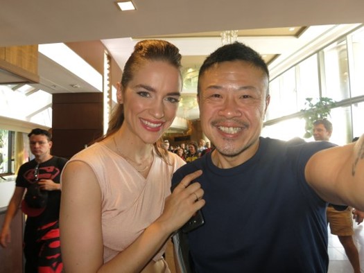 Melanie Scrofano autograph