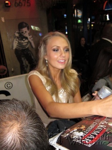 Melissa Ordway autograph