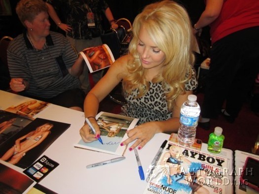 Mercedes McNab autograph