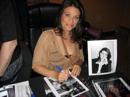 Meredith Salenger autograph