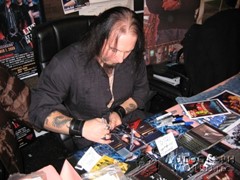 signing photo